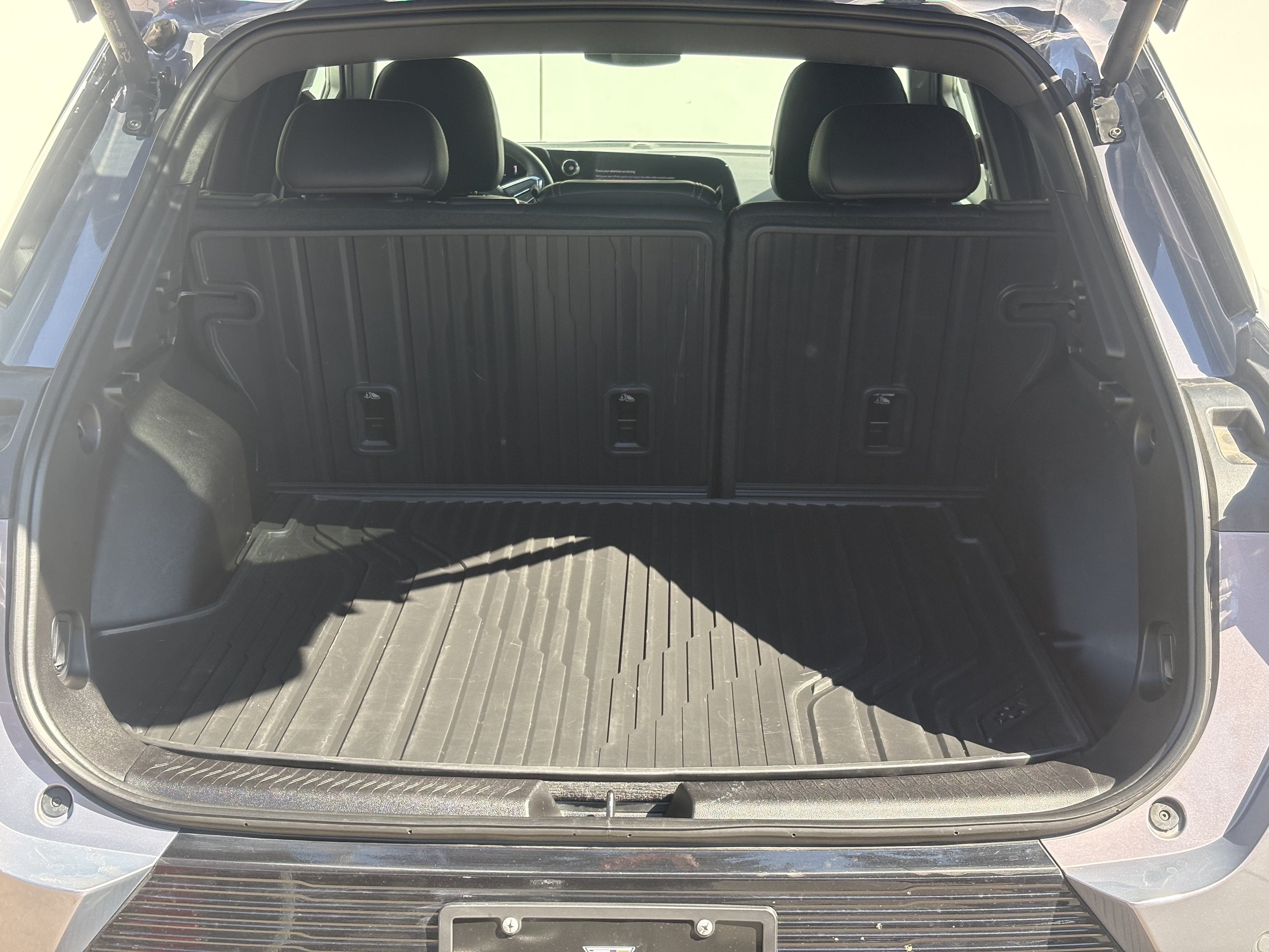 Used 2024 Chevrolet Equinox EV LT w/ Active Safety Package 3 FWD image 9