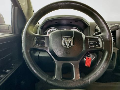Used 2014 RAM 1500 Express RWD image 18