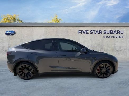 Used 2022 Tesla Model Y Performance AWD/4WD image 9