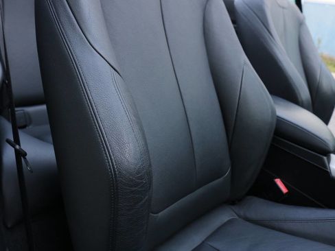 Used 2018 BMW M240i M240i 2dr Convertible image 21