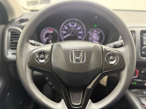 Used 2019 Honda HR-V LX image 11