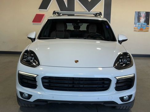 Used 2017 Porsche Cayenne S AWD/4WD image 2