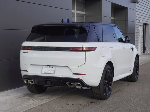 New 2025 Land Rover Range Rover Sport Autobiography image 2