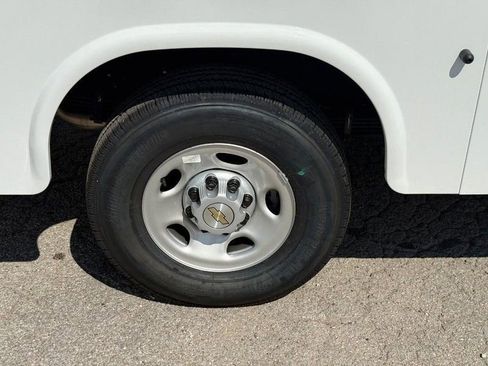 New 2025 Chevrolet Express 3500 Work Van w/ Power Convenience Package image 4