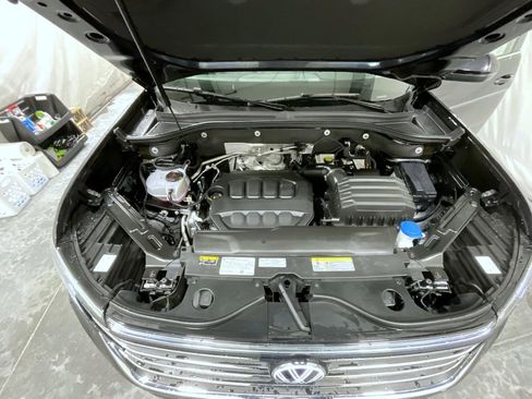 Used 2025 Volkswagen Atlas SE image 26