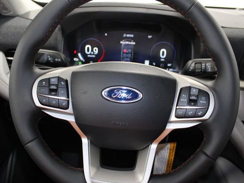 New 2026 Ford Explorer Active w/ Active Comfort Package image 36