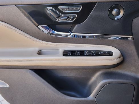 Used 2022 Lincoln Corsair Reserve w/ Equipment Group 201A image 21