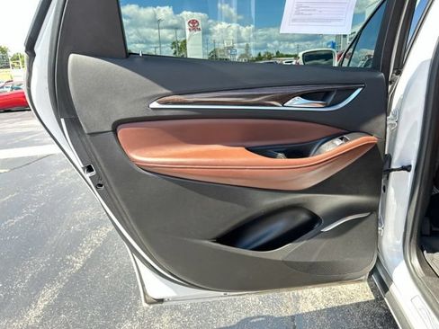 Used 2018 Buick Enclave Avenir AWD/4WD image 24