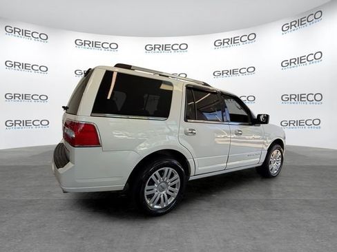 Used 2012 Lincoln Navigator 2WD w/ Monochrome Appearance Pkg image 7