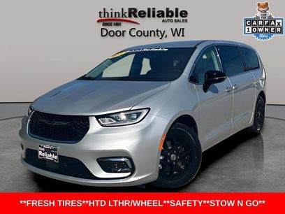 Used 2024 Chrysler Pacifica Touring-L
