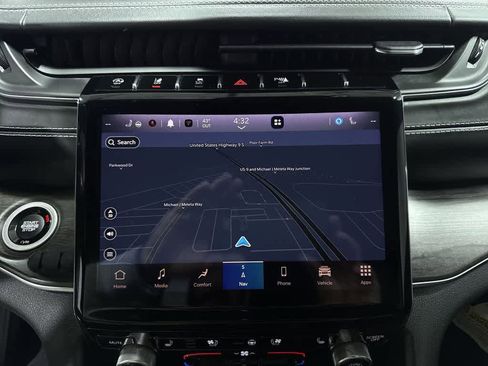 Used 2021 Jeep Grand Cherokee L Overland w/ Luxury Tech Group IV image 21