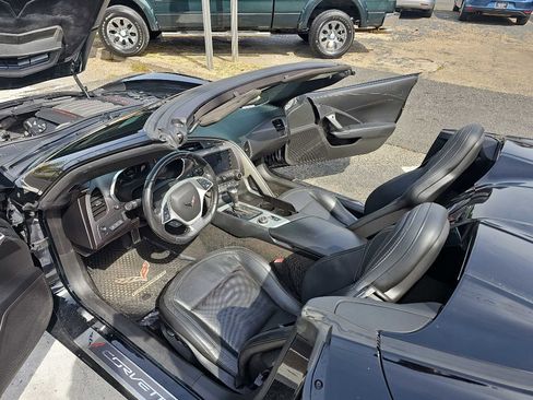 Used 2018 Chevrolet Corvette Stingray Convertible w/ 2LT Preferred Equipment Group image 12