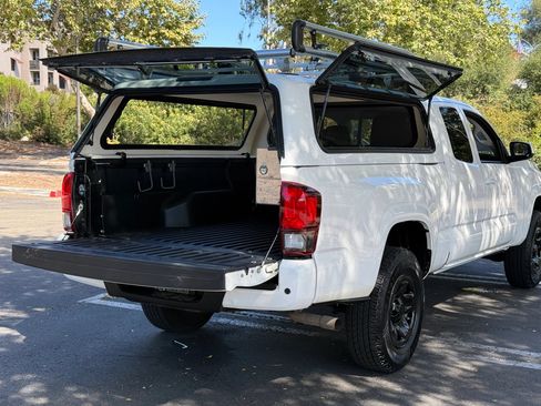 Used 2022 Toyota Tacoma SR RWD image 36