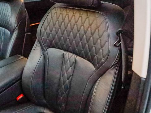 Used 2023 BMW X7 xDrive40i image 30