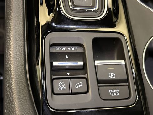 Certified 2025 Honda Pilot EX-L image 28