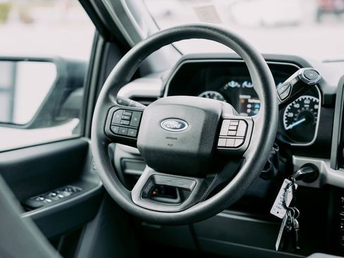 Used 2023 Ford F150 XLT w/ Trailer Tow Package image 13