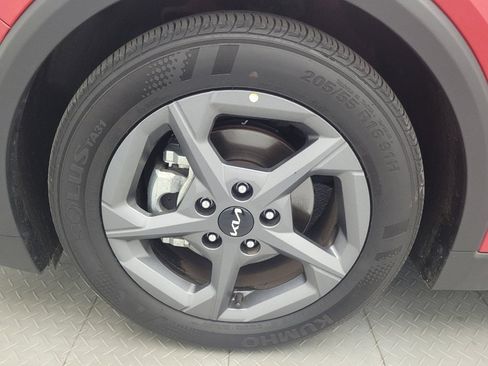 Used 2025 Kia K4 FWD image 31
