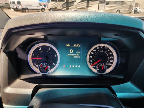 Used 2017 RAM 3500 Big Horn RWD image 23