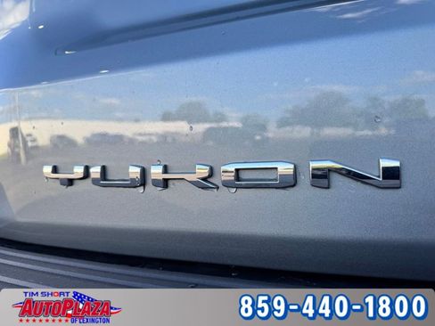 Used 2025 GMC Yukon XL Denali AWD/4WD image 17