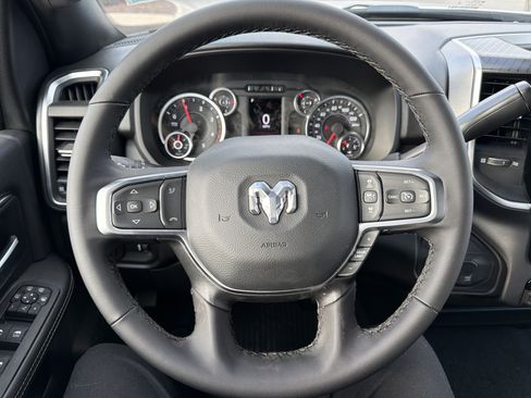 Used 2025 RAM 3500 Big Horn AWD/4WD image 18