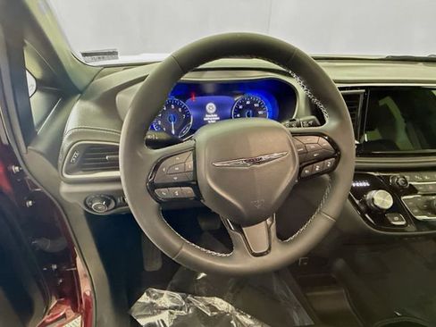 Used 2023 Chrysler Pacifica Touring-L w/ S Appearance Package image 11