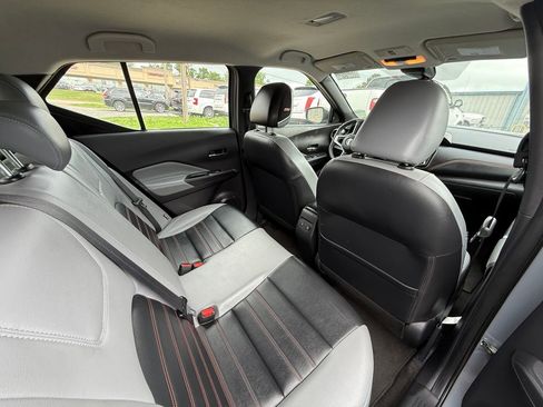 Used 2024 Nissan Kicks SR w/ SR Premium Package FWD image 12