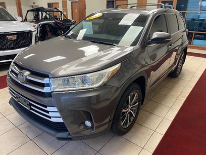 Used 2017 Toyota Highlander XLE