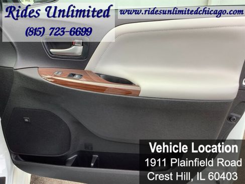Used 2018 Toyota Sienna Limited Premium w/ Carpet Mat Package AWD/4WD image 38