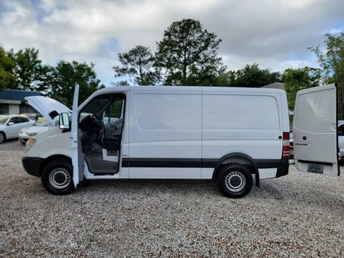 Used 2012 Mercedes-Benz Sprinter 2500 image 9
