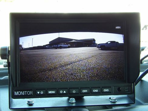 Used 2023 Ford F750 2WD Crew Cab Super Duty image 35