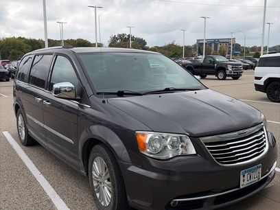 Used 2016 Chrysler Town & Country Limited