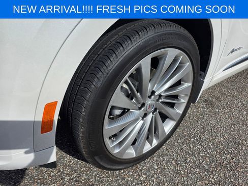 Used 2024 Buick Envision Avenir image 7