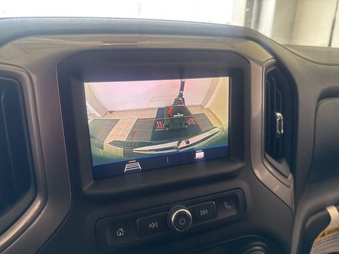 Used 2022 Chevrolet Silverado 2500 Custom w/ Custom Value Package image 25