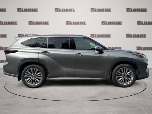 Used 2026 Toyota Highlander Platinum AWD/4WD image 6