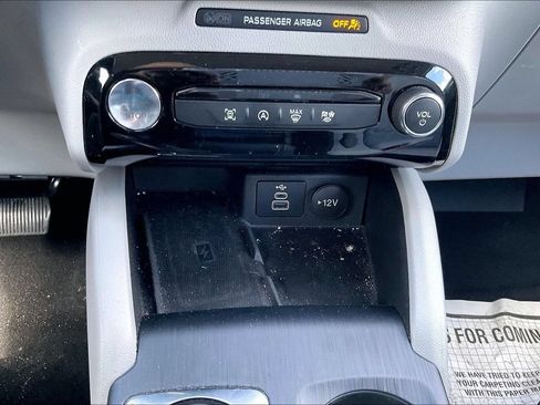 Used 2025 Ford Escape Active w/ Active Premium Tech Pack FWD image 31
