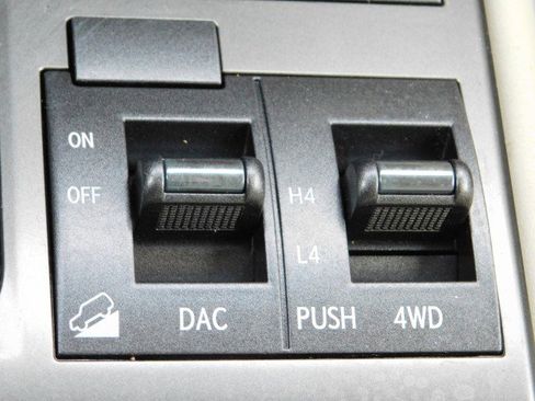 Used 2017 Lexus GX 460 image 25