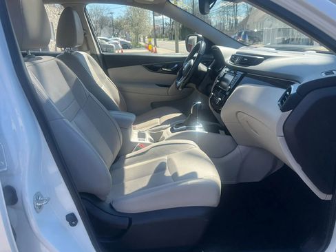 Used 2019 Nissan Rogue Sport SL w/ Premium Package image 31