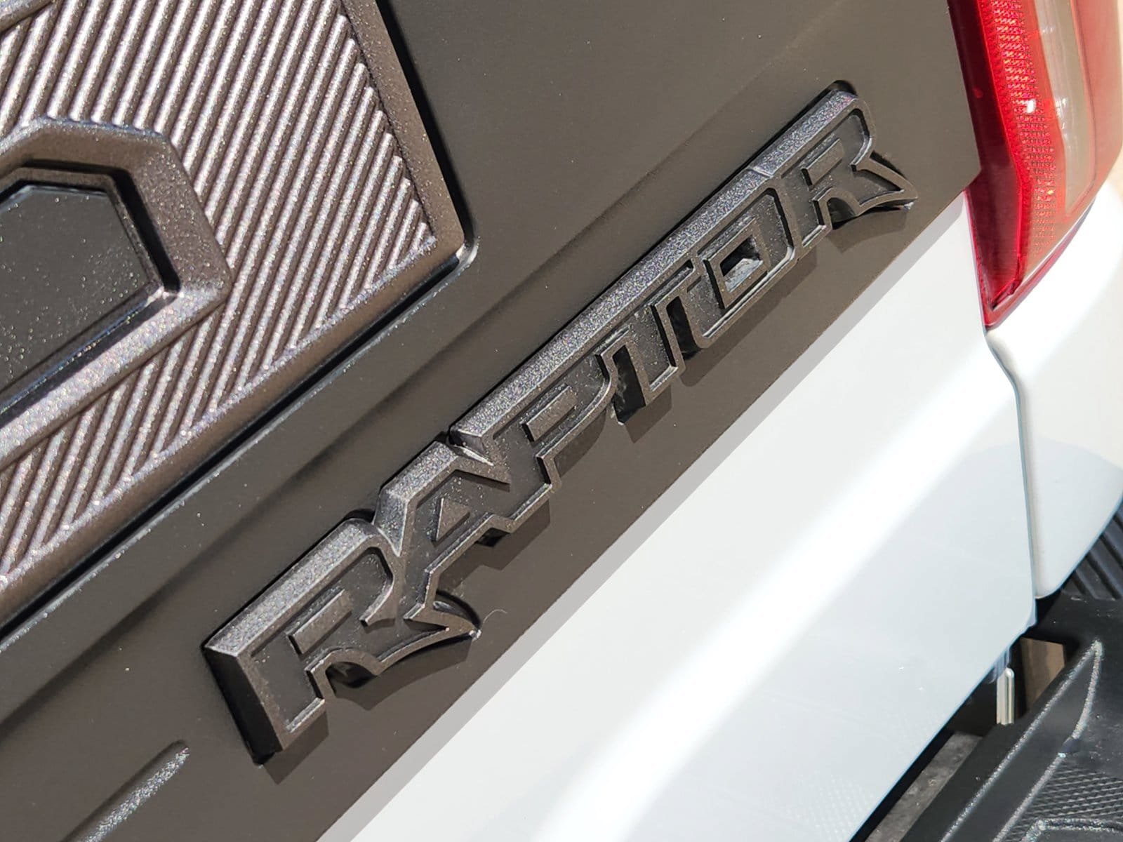 Used 2025 Ford F150 Raptor AWD/4WD image 19