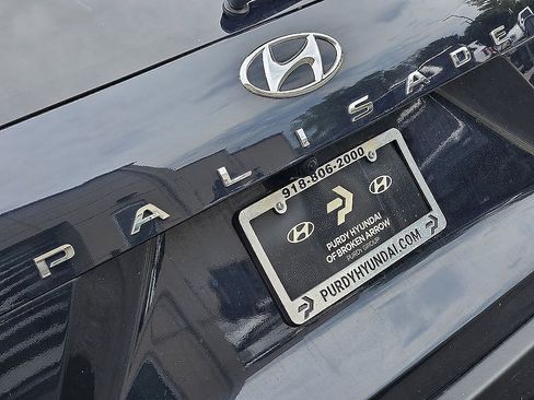 Certified 2025 Hyundai Palisade Limited FWD image 7
