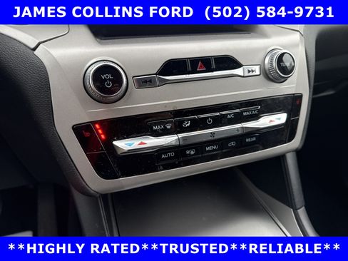 Certified 2023 Ford Explorer XLT RWD image 23
