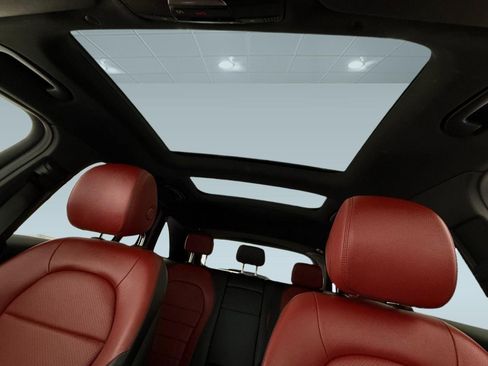 Used 2022 Mercedes-Benz GLC 300 image 13