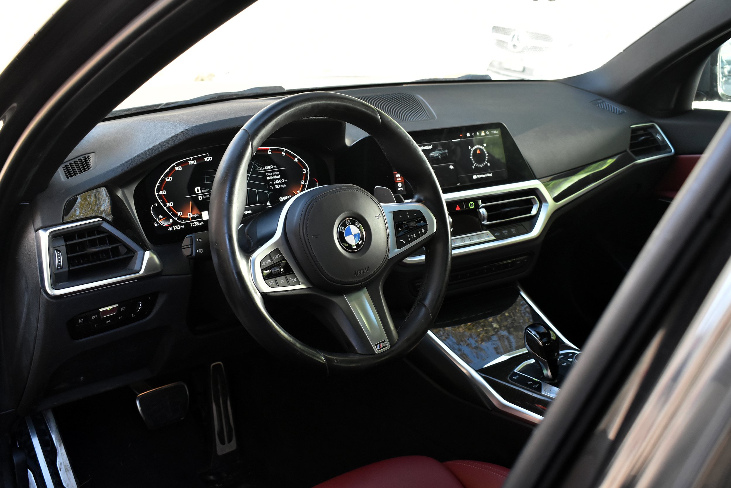 Used 2022 BMW 330i Sedan w/ M Sport Package RWD image 16