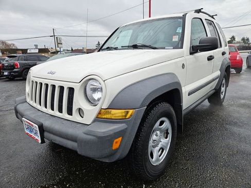 Used 2005 Jeep Liberty Sport image 7