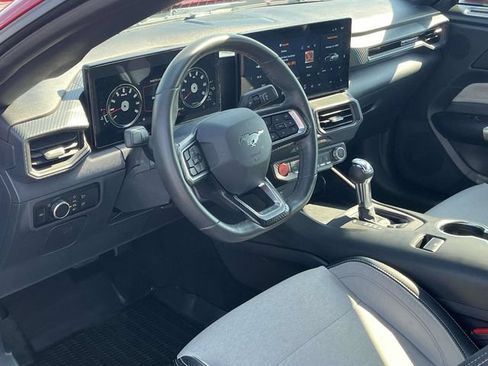 Used 2024 Ford Mustang Convertible RWD image 12