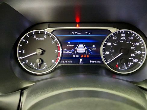 Used 2024 Nissan Sentra SV FWD image 14
