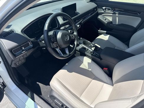 Certified 2024 Honda Civic EX-L image 9