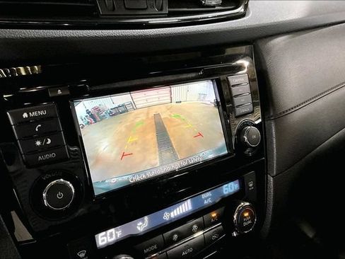 Used 2019 Nissan Rogue SV AWD/4WD image 23