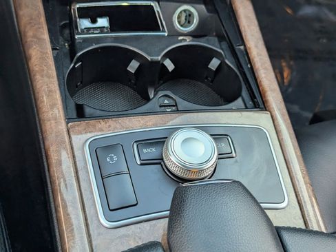 Used 2011 Mercedes-Benz E 350 Sedan image 25