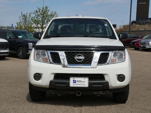 Used 2016 Nissan Frontier SV AWD/4WD image 3