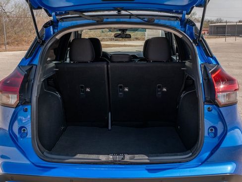 Used 2021 Nissan Kicks SR image 22